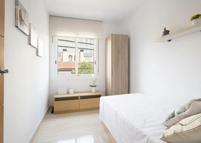 Semesterbostad Luxury Gran Via 2 *